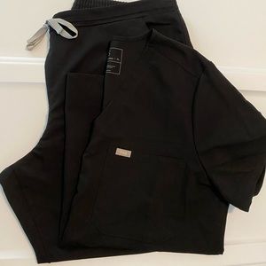XL Petite Figs- black- like new